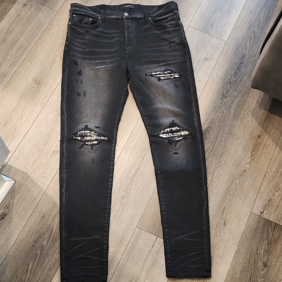 AMIRI Distress Dark Wash Denim - Picture 1 of 11